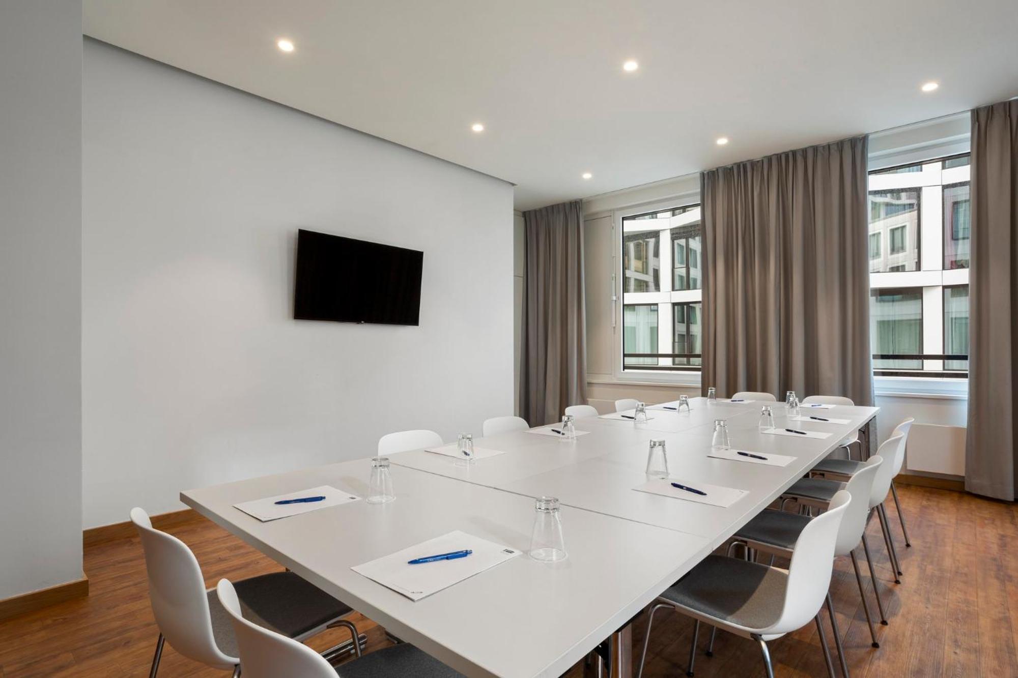 Holiday Inn Express Munich City West By Ihg Ngoại thất bức ảnh